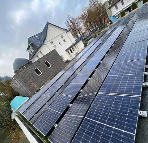 پانل خورشیدی با کارایی بالا 450W 500W 550W پانل های خورشیدی تک کریستالی نیم سلول کیت پانل خورشیدی برای خانه ها