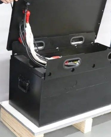 باتری لیتیوم یون با چرخه عمیق سفارشی با قدرت بالا 24V 48V 300Ah LiFePO4 باتری فورت کلفت